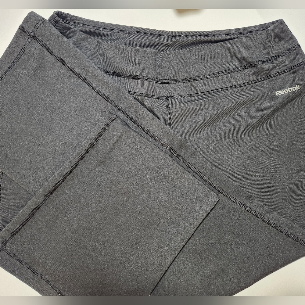 Reebok Dark Gray High-Waist Leggings with Side Phone Pocket